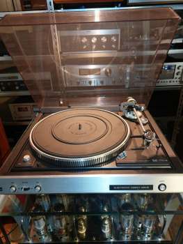 Preview: DUAL 714 Q  mit Ortofon UMB 60 direct drive Strobo Halbautomat Front silber